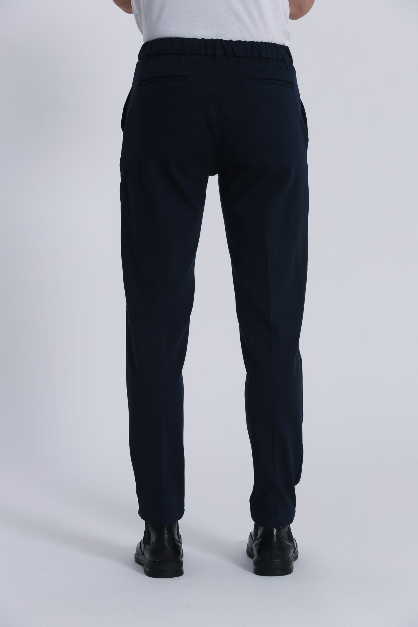 PANTALONI CON STRUTTURA CONFORT