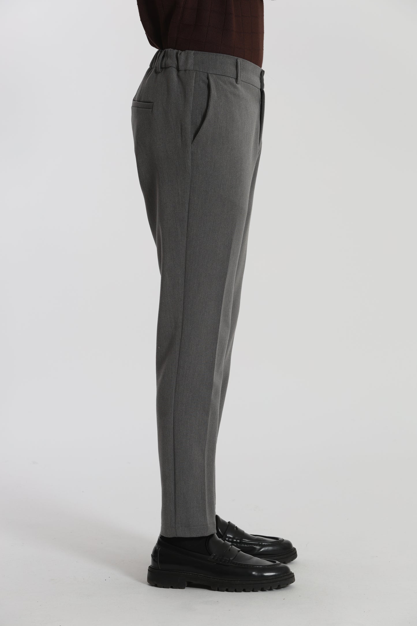 PANTALONI CON STRUTTURA CONFORT