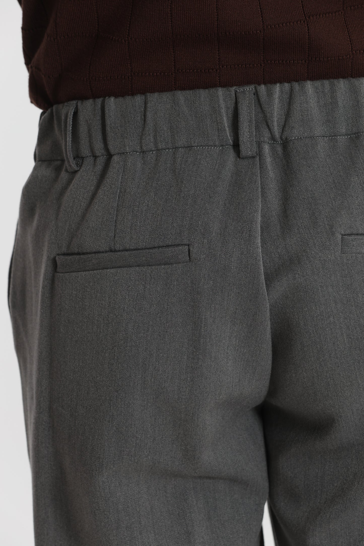 PANTALONI CON STRUTTURA CONFORT
