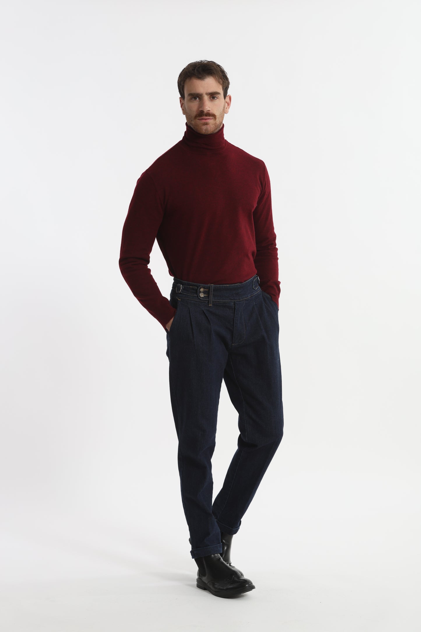 PANTALONI IN DENIM CON CINTURINI