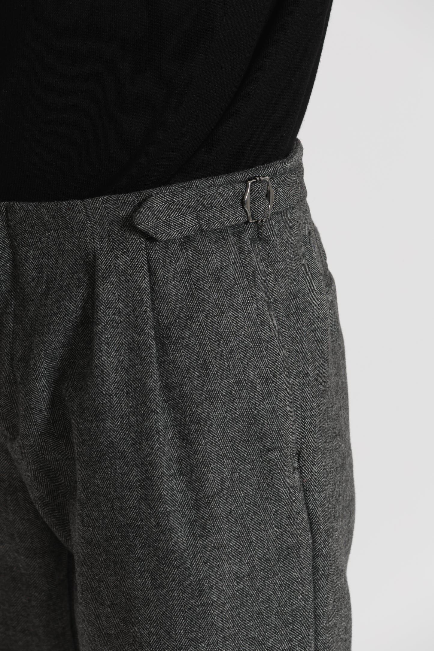 PANTALONI IN MISTO LANA CON CINTURINI