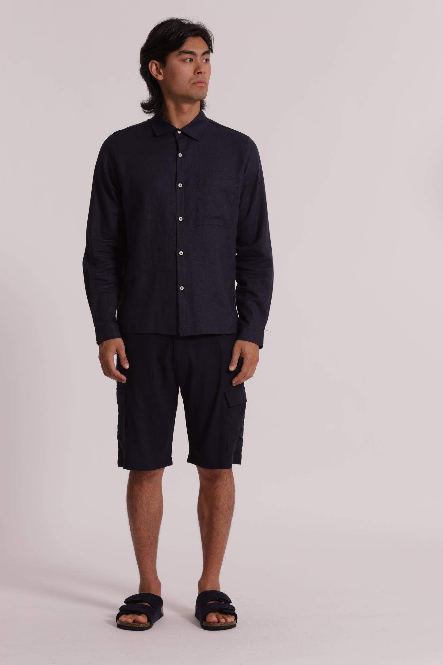 CAMICIA IN LINO CON MANICA LUNGA E TASCHINO