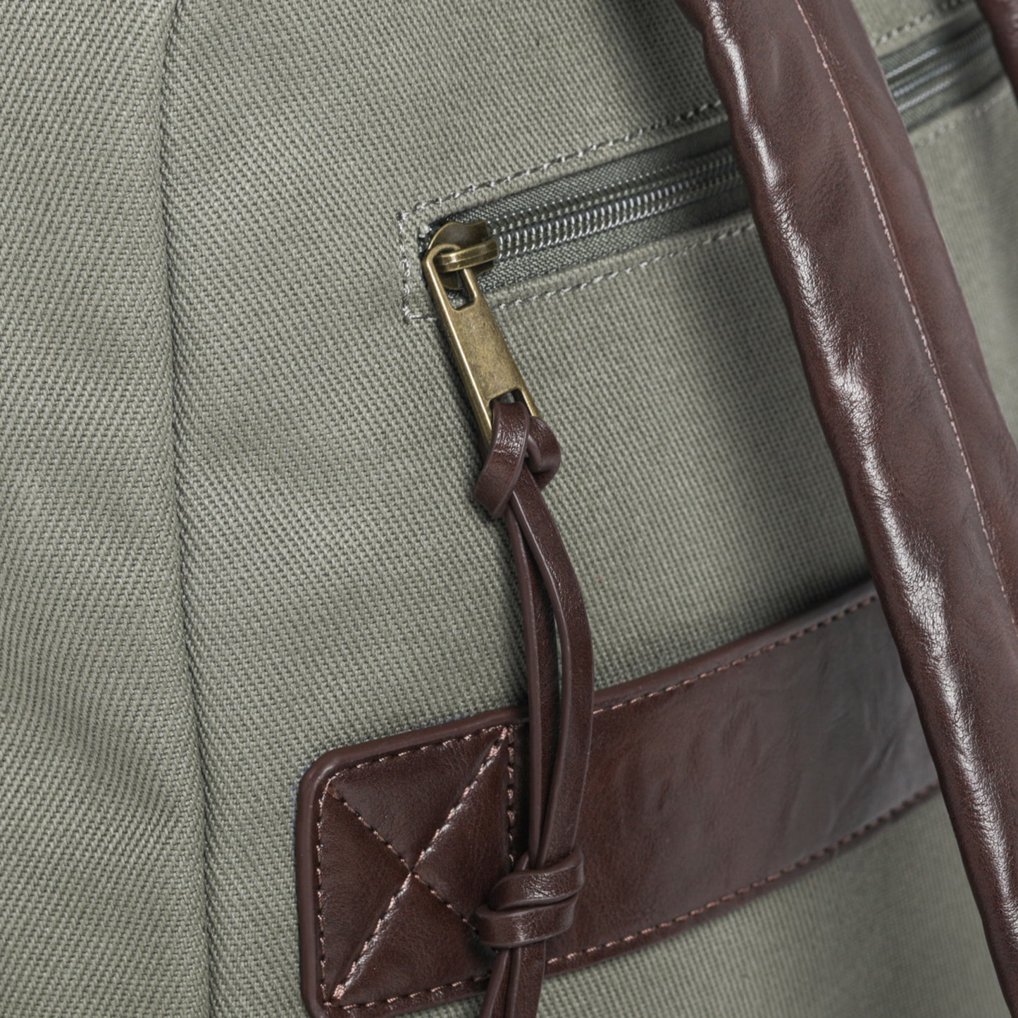 ZAINO URBAN IN CANVAS