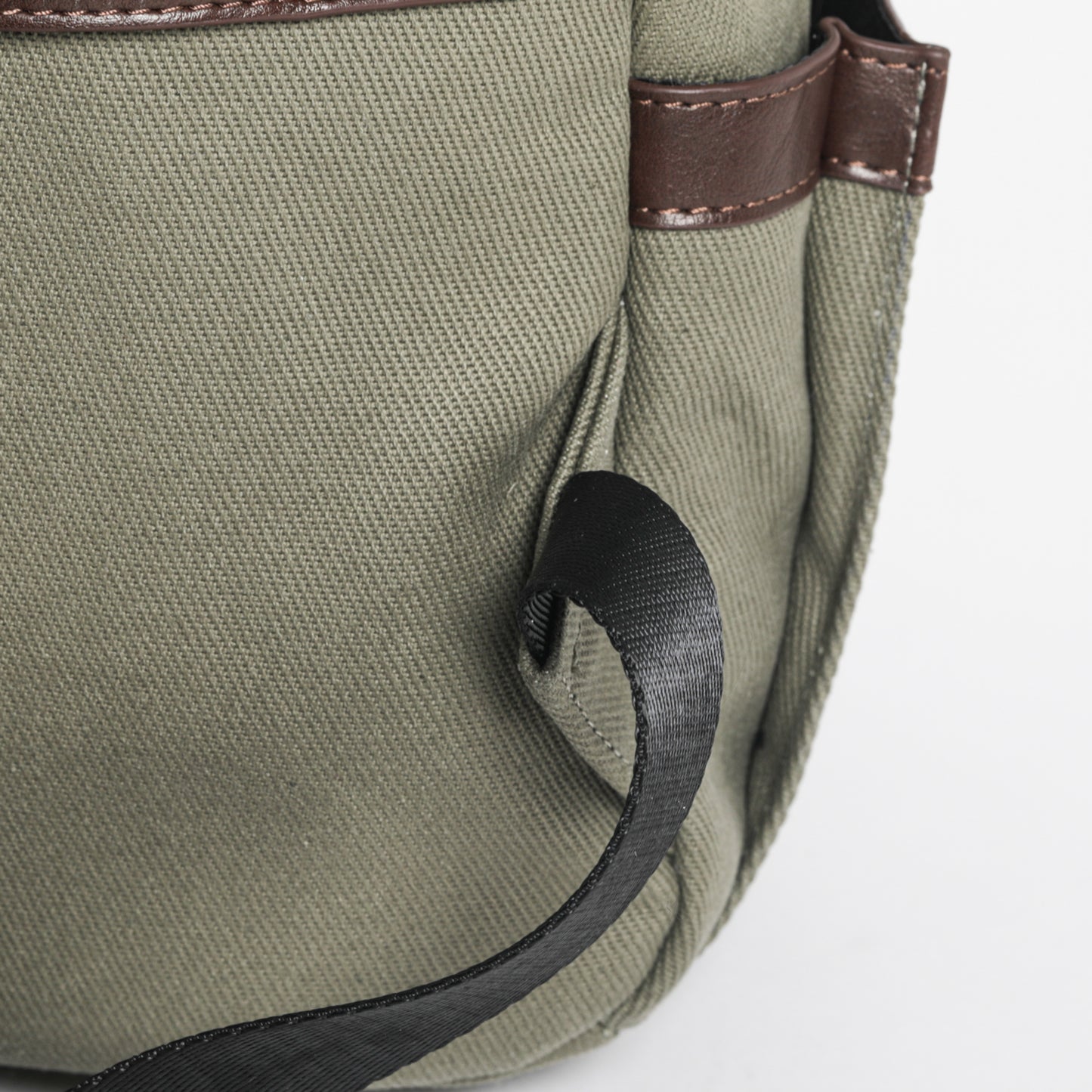 ZAINO URBAN IN CANVAS