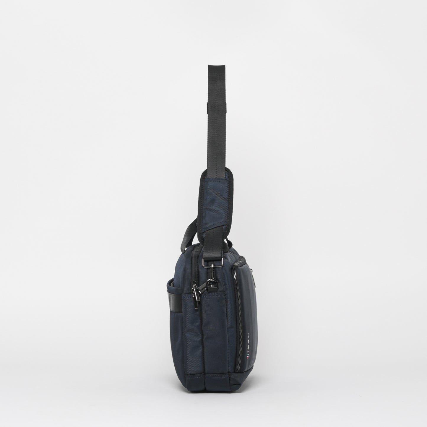 BORSA COMPUTER CON LOGO E DETTAGLI IN SIMILPELLE