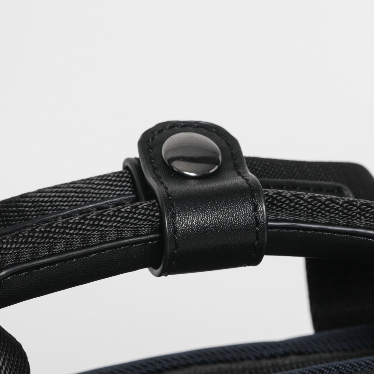BORSA COMPUTER CON LOGO E DETTAGLI IN SIMILPELLE