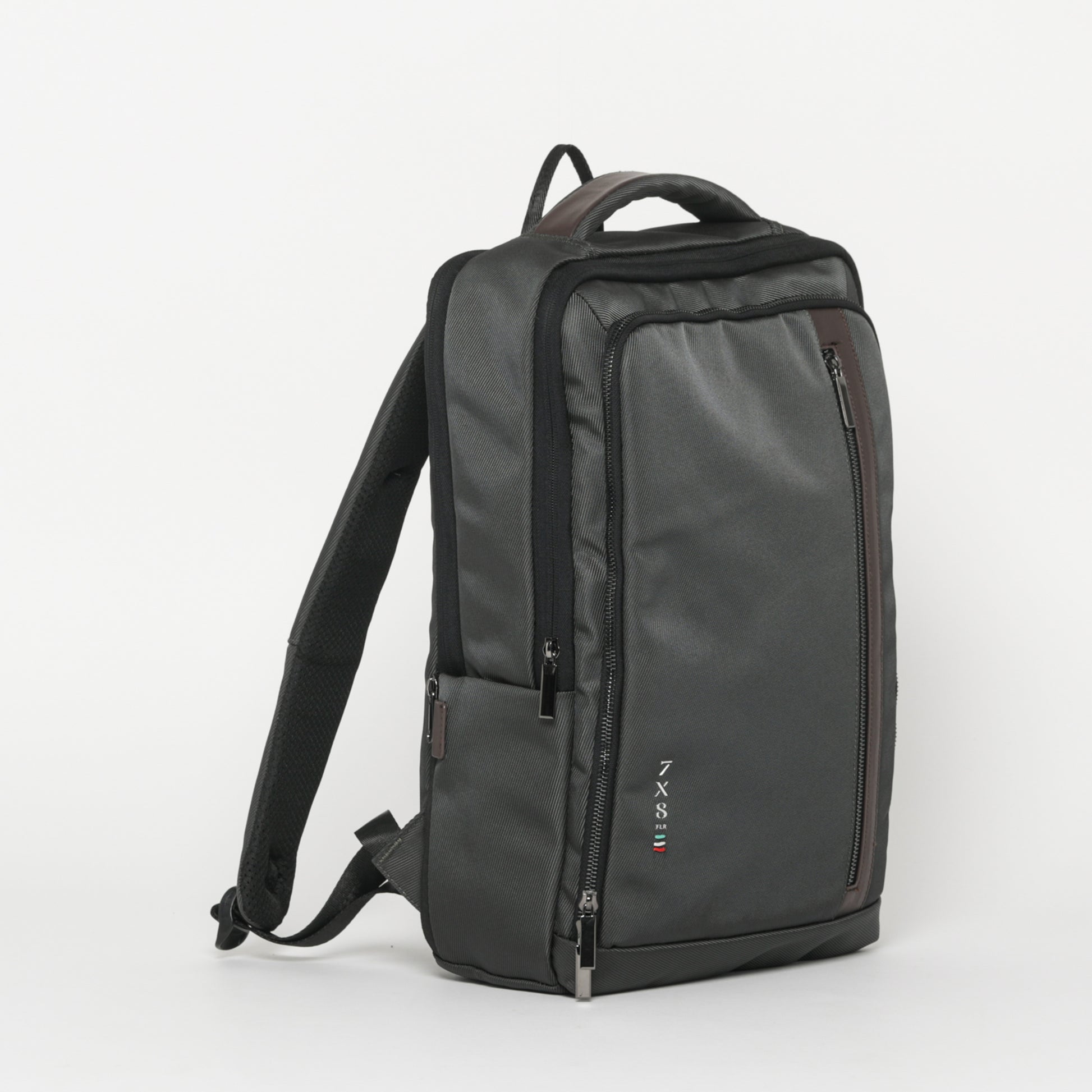 ZAINO CON LOGO E DETTAGLI IN SIMILPELLE