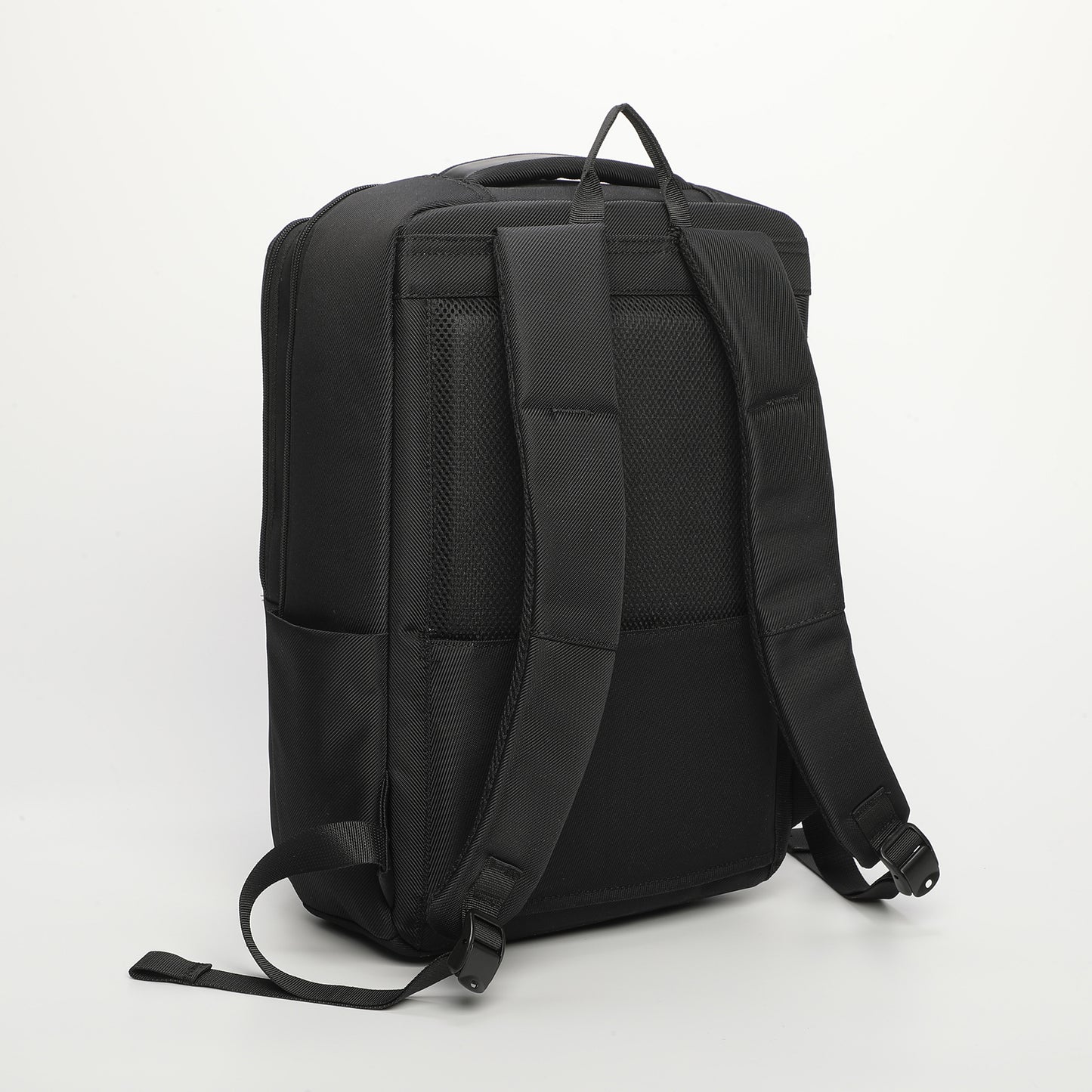 ZAINO CON TASCHE