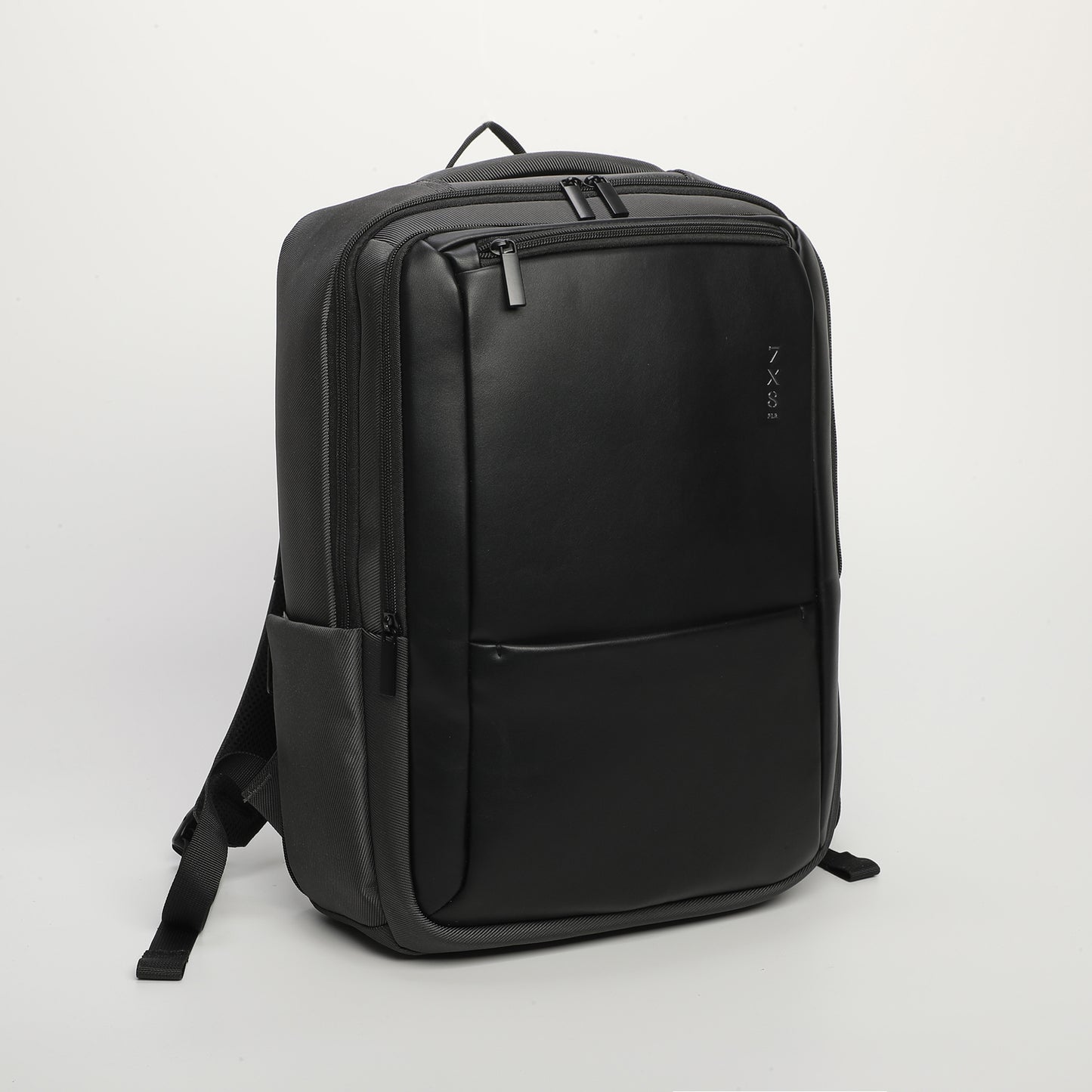 ZAINO CON TASCHE
