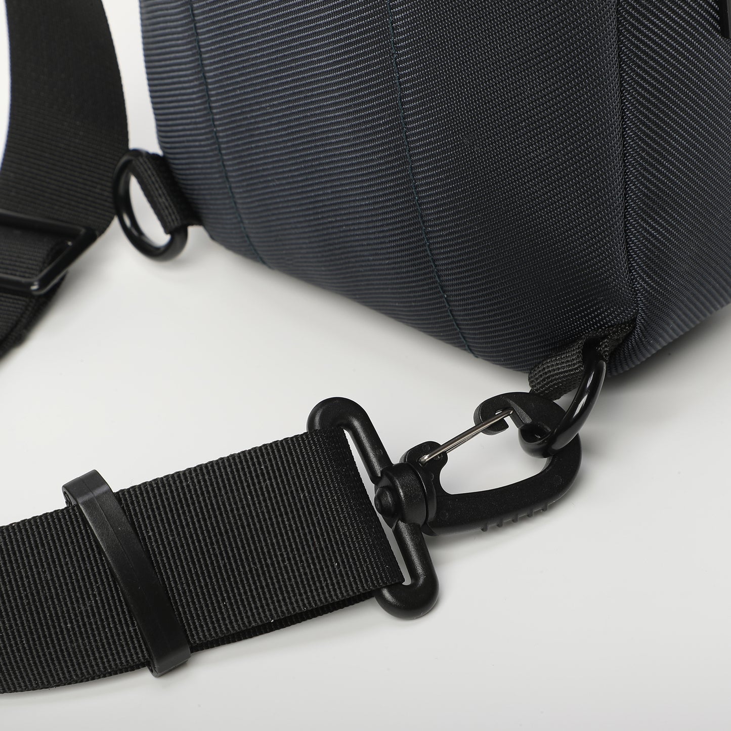 BORSA A TRACOLLA URBAN CON TASCHE
