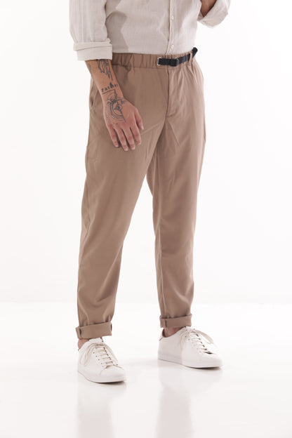 PANTALONE CON ELASTICO E DETTAGLIO COULISSE