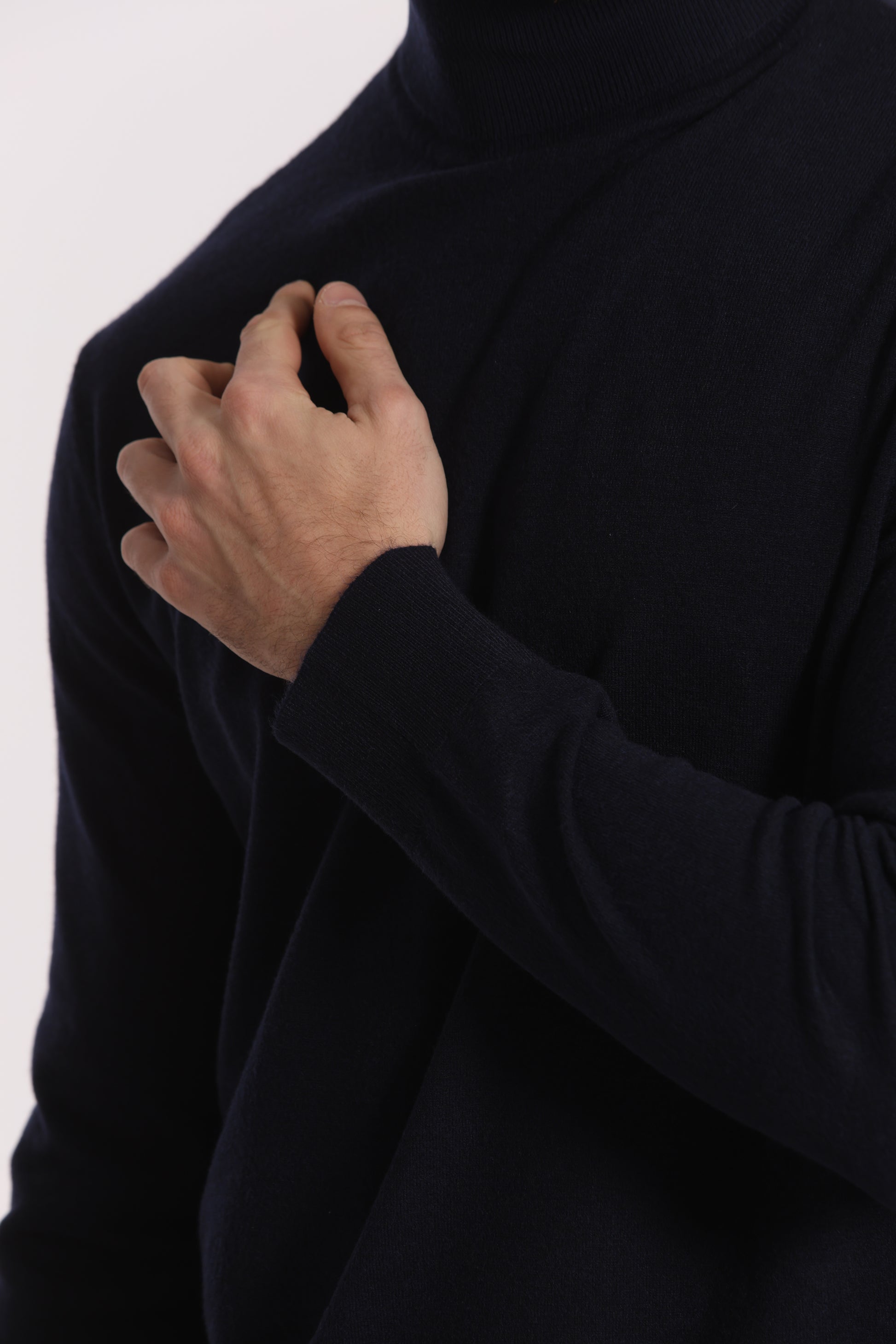 MAGLIA DOLCEVITA MANO CASHMERE