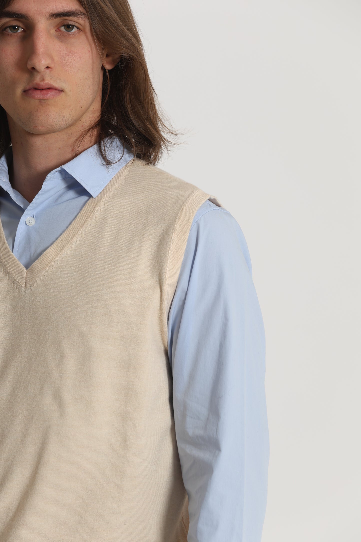 GILET IN MAGLIA MANO CASHMERE