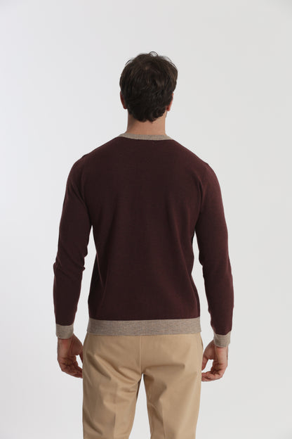 MAGLIA GIROCOLLO CON DETTAGLI A CONTRASTO