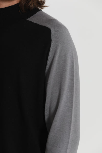 PULLOVER IN MAGLIA BICOLOR A MEZZO COLLO
