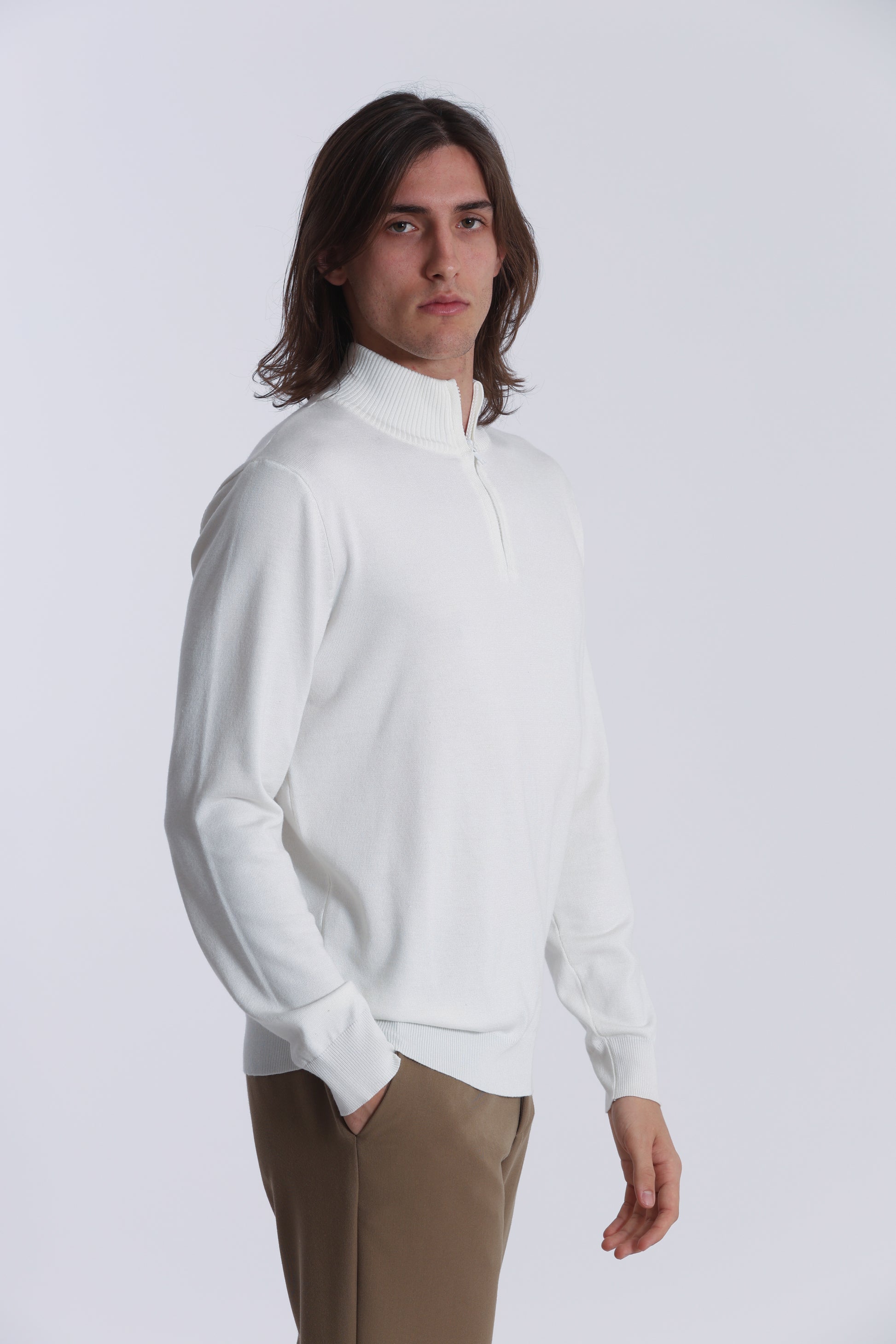 PULLOVER IN MAGLIA CON ZIP