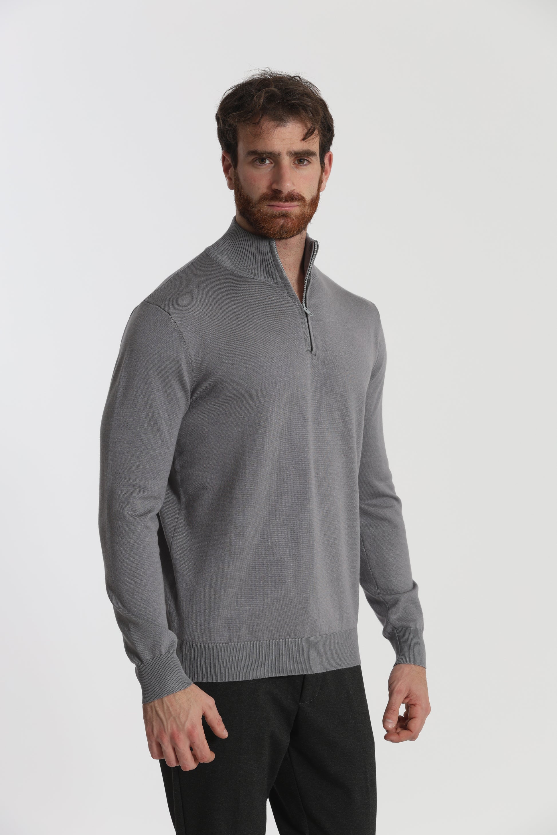 PULLOVER IN MAGLIA CON ZIP