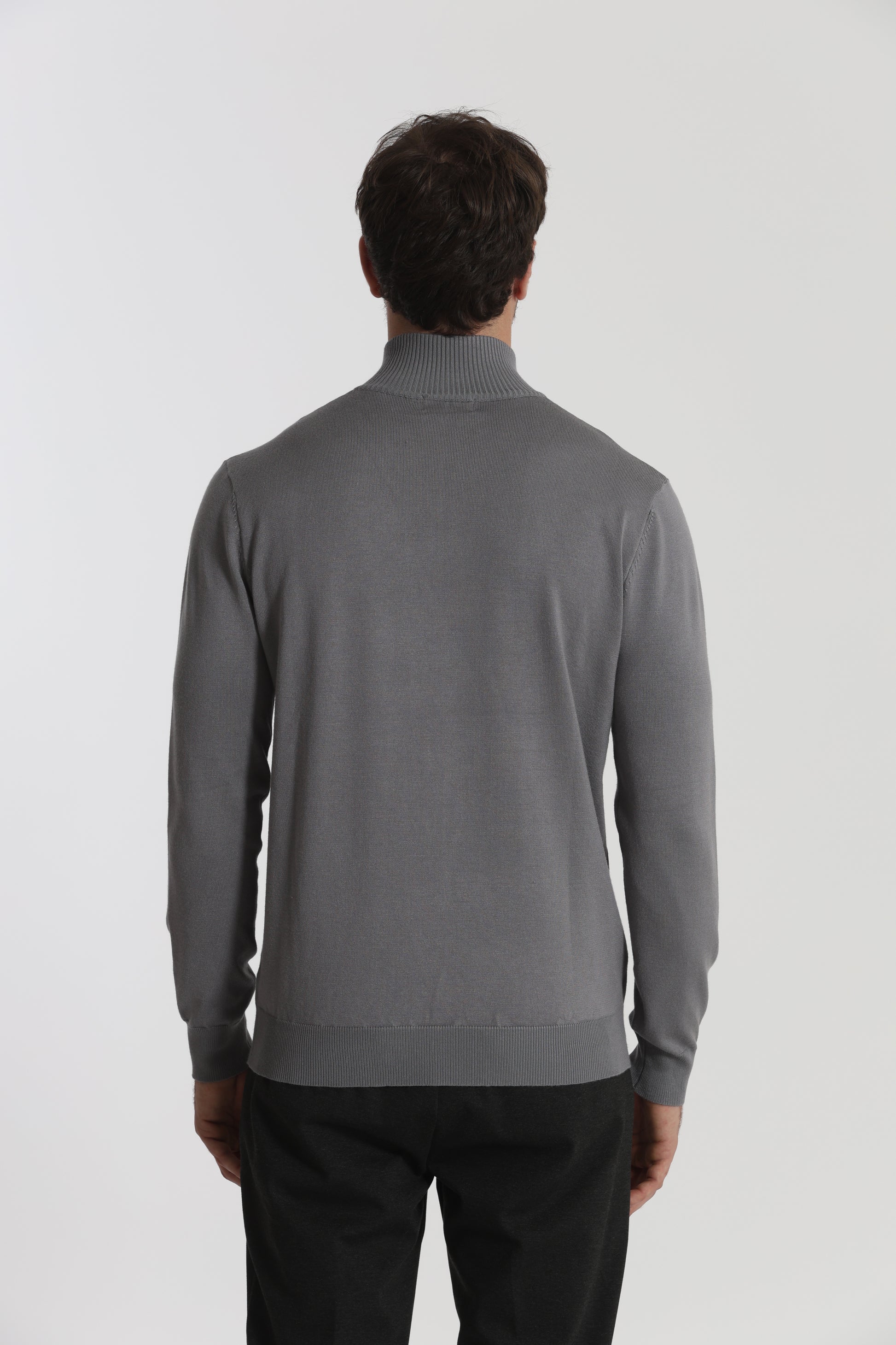 PULLOVER IN MAGLIA CON ZIP