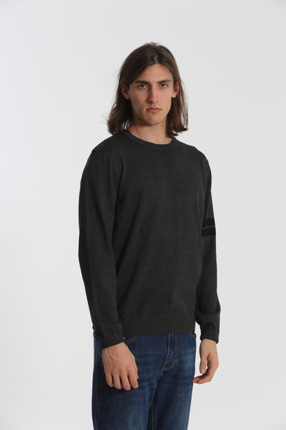 MAGLIA GIROCOLLO CON DETTAGLI