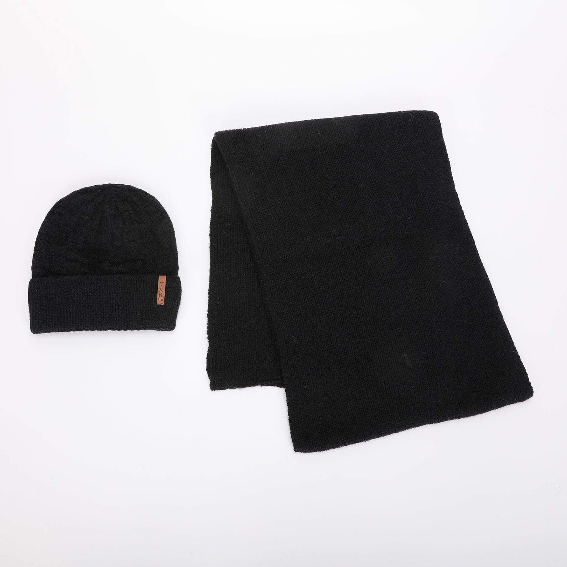 SET BERRETTO E SCIARPA CON TRECCE