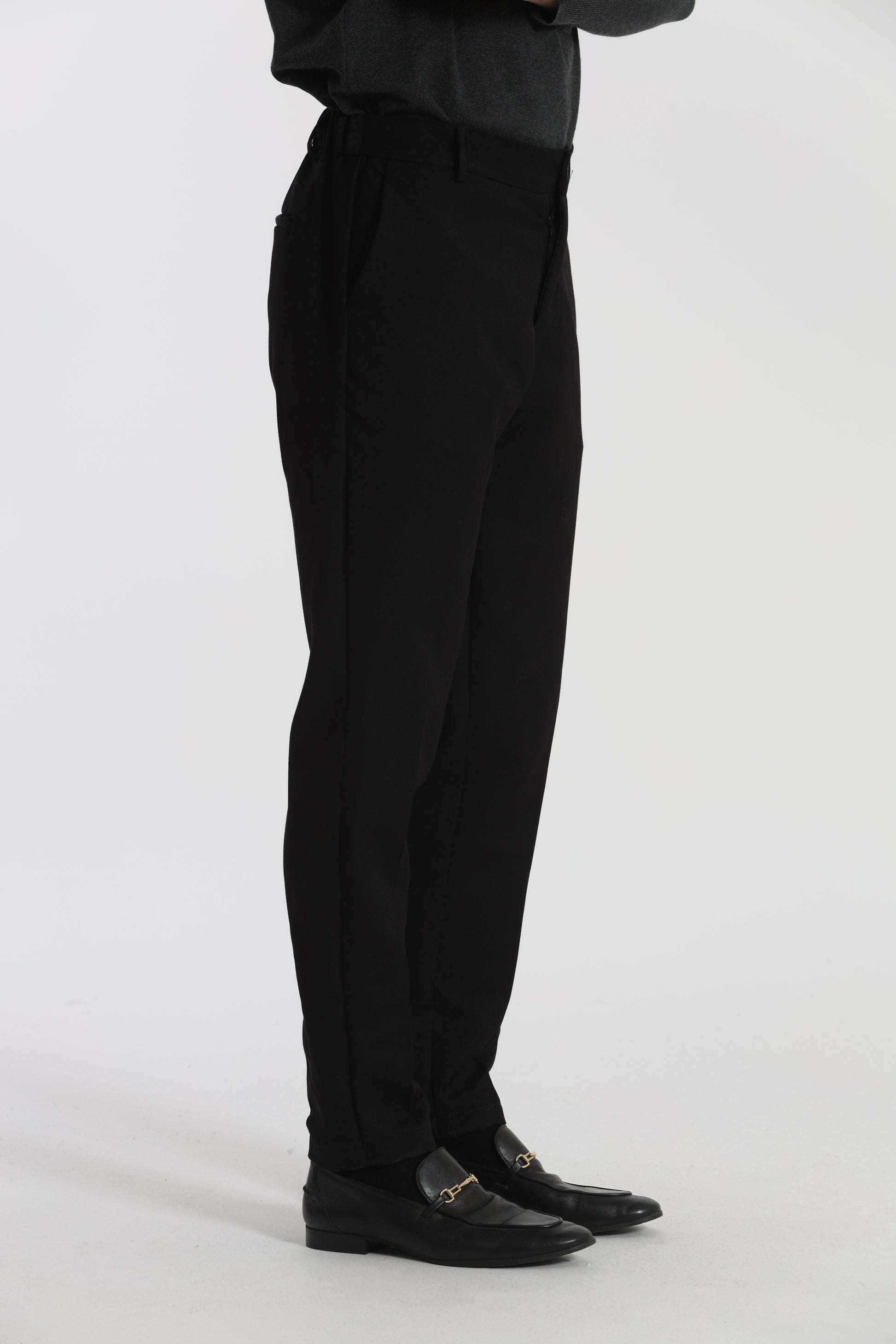 PANTALONI CON STRUTTURA CONFORT