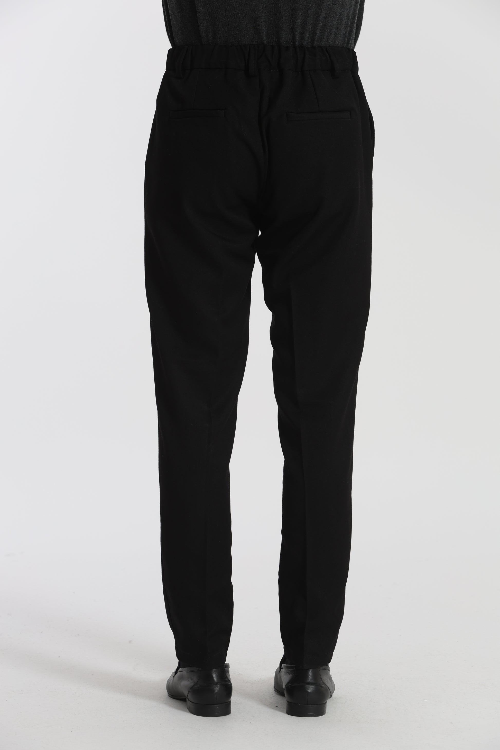PANTALONI CON STRUTTURA CONFORT