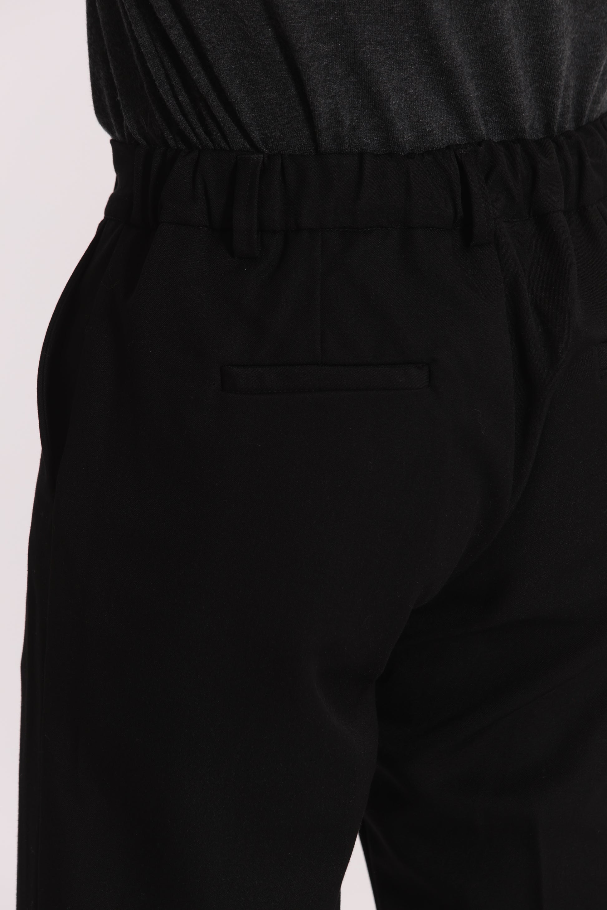 PANTALONI CON STRUTTURA CONFORT