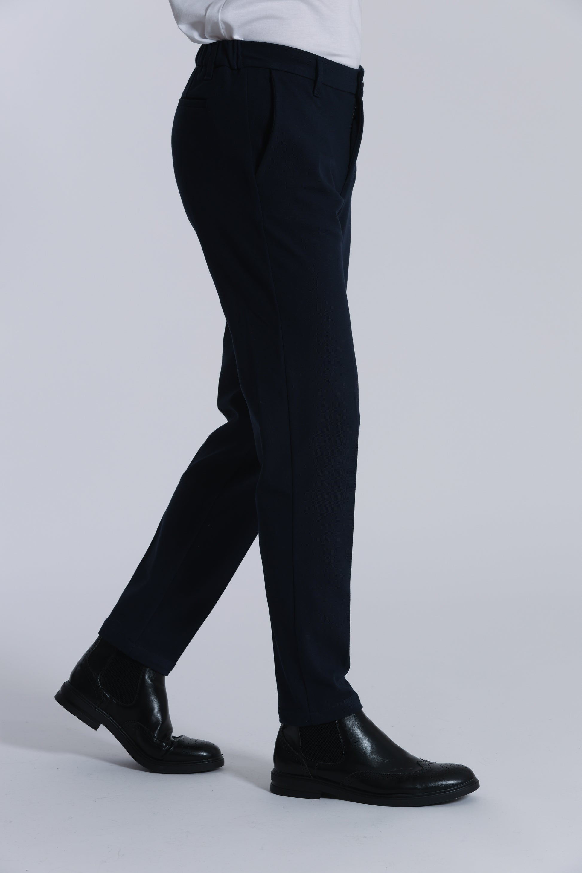 PANTALONI CON STRUTTURA CONFORT
