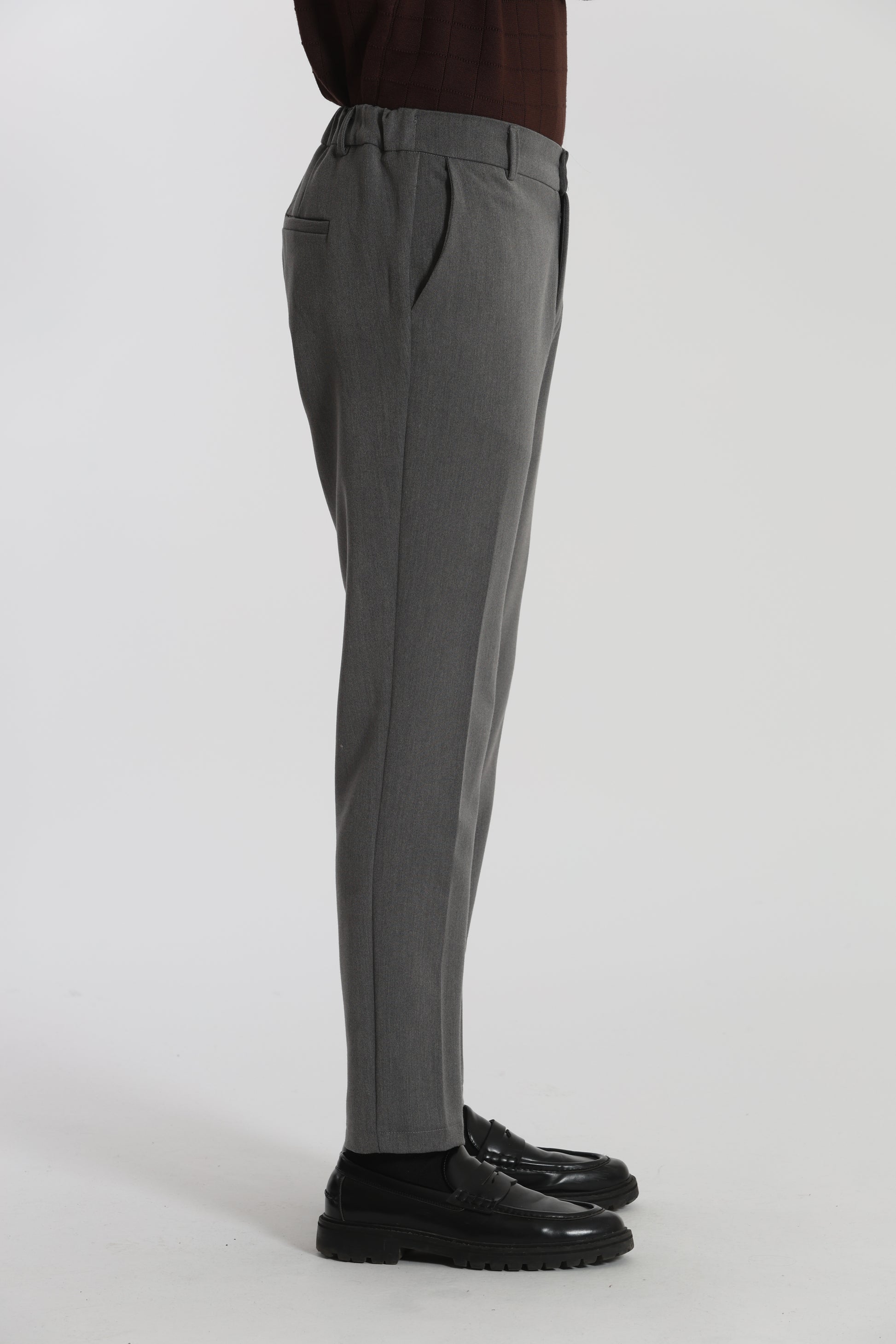 PANTALONI CON STRUTTURA CONFORT