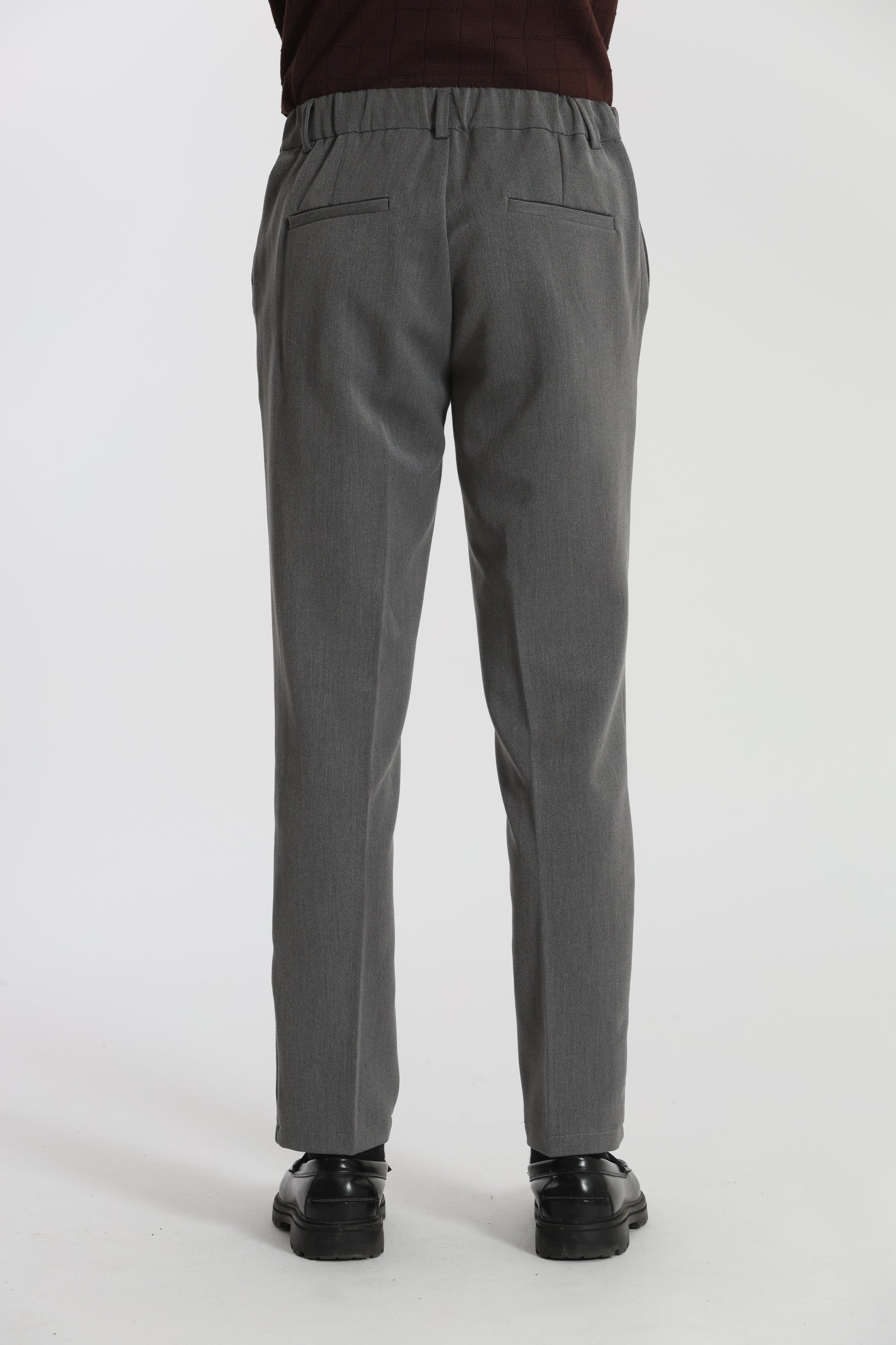 PANTALONI CON STRUTTURA CONFORT