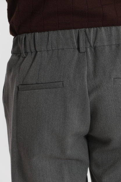 PANTALONI CON STRUTTURA CONFORT