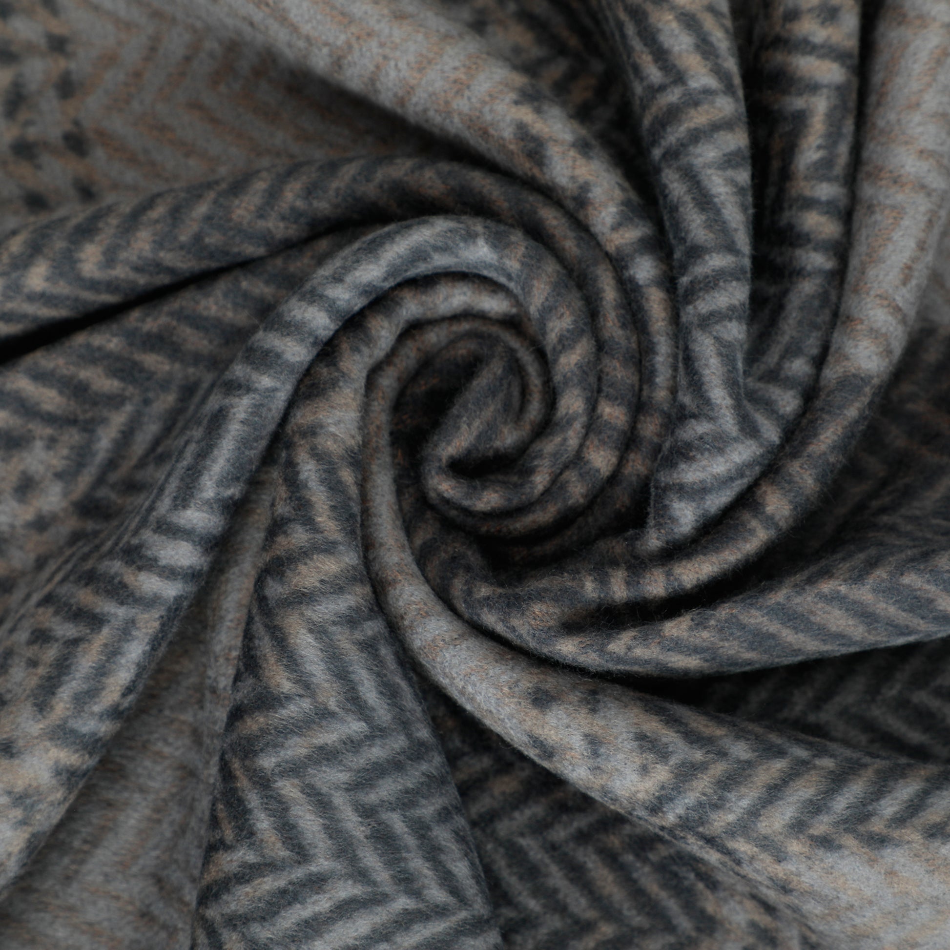 SCIARPA JACQUARD CON MOTIVO DIAGONALE
