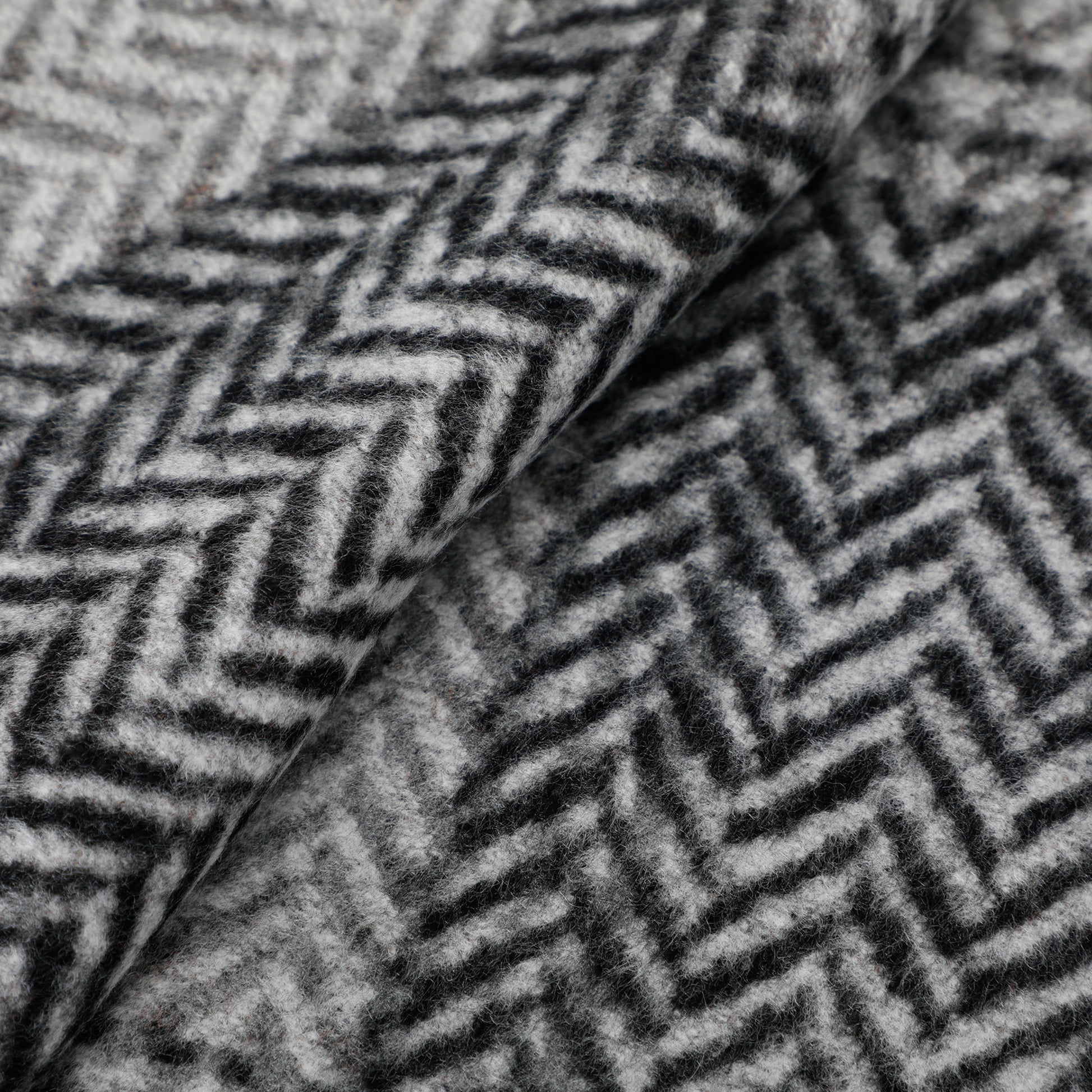 SCIARPA JACQUARD CON MOTIVO DIAGONALE