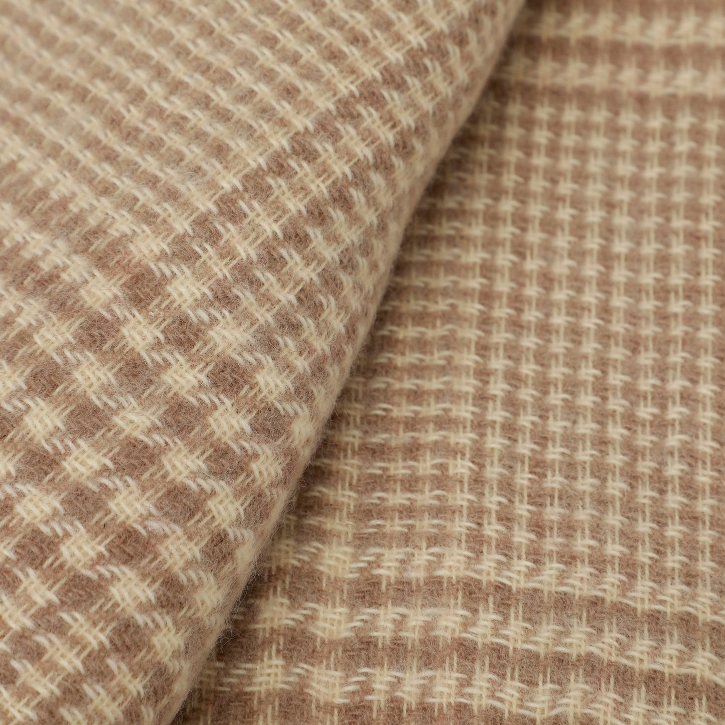 SCIARPA JACQUARD CON MOTIVO GEOMETRICO