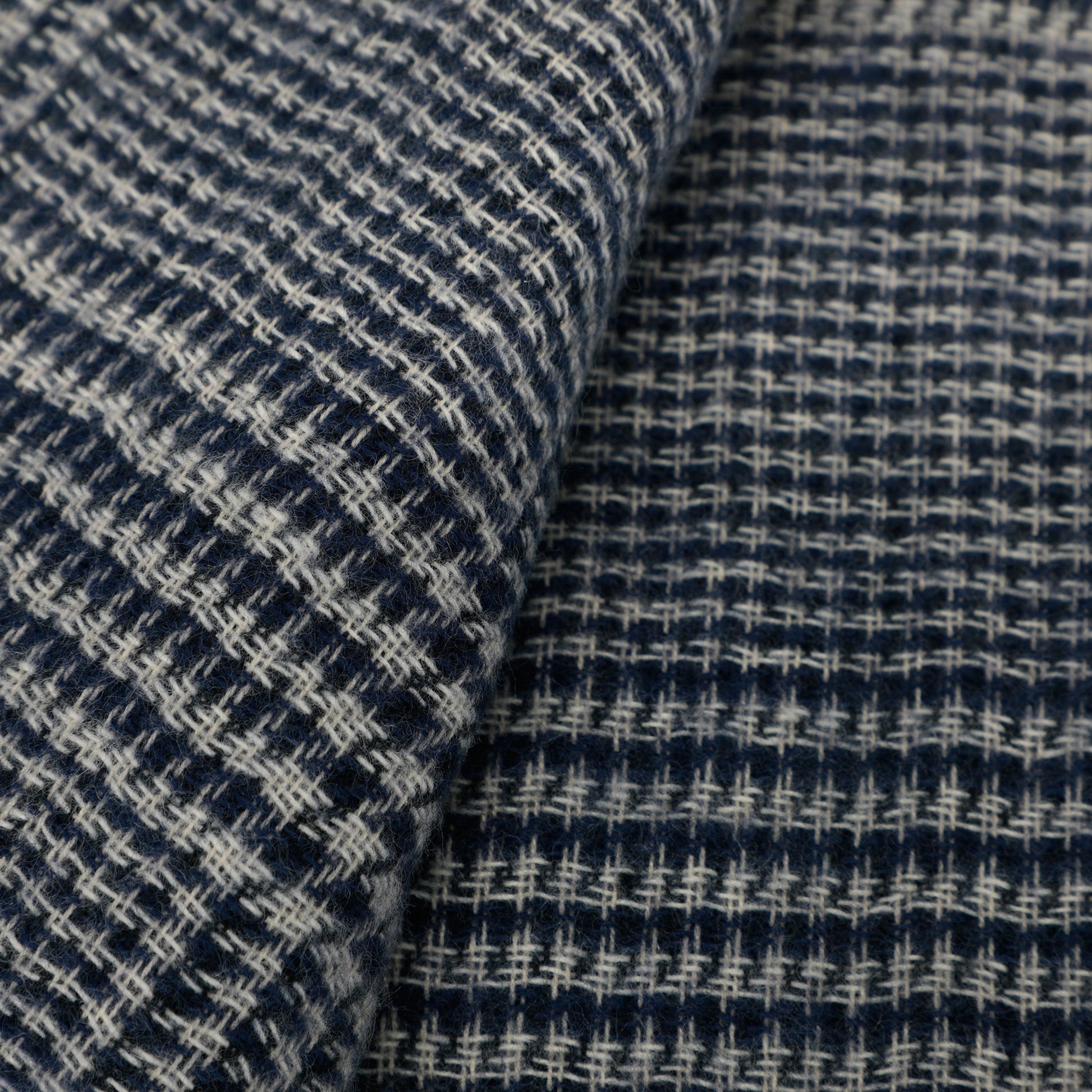 SCIARPA JACQUARD CON MOTIVO GEOMETRICO