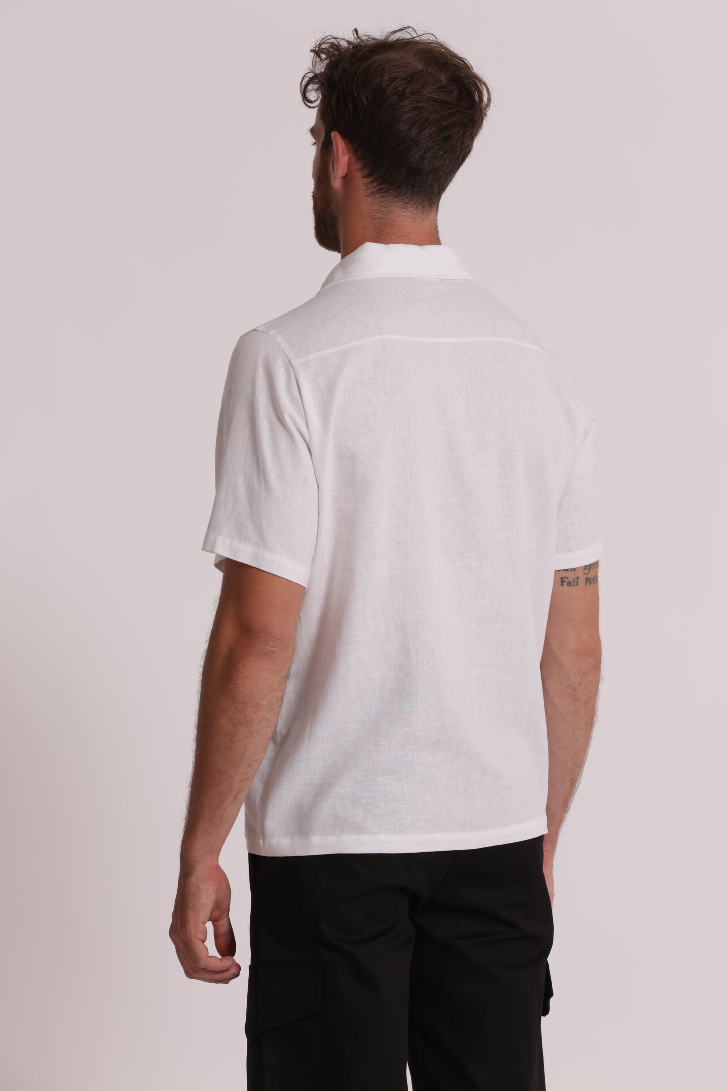 CAMICIA IN LINO CON MANICA CORTA