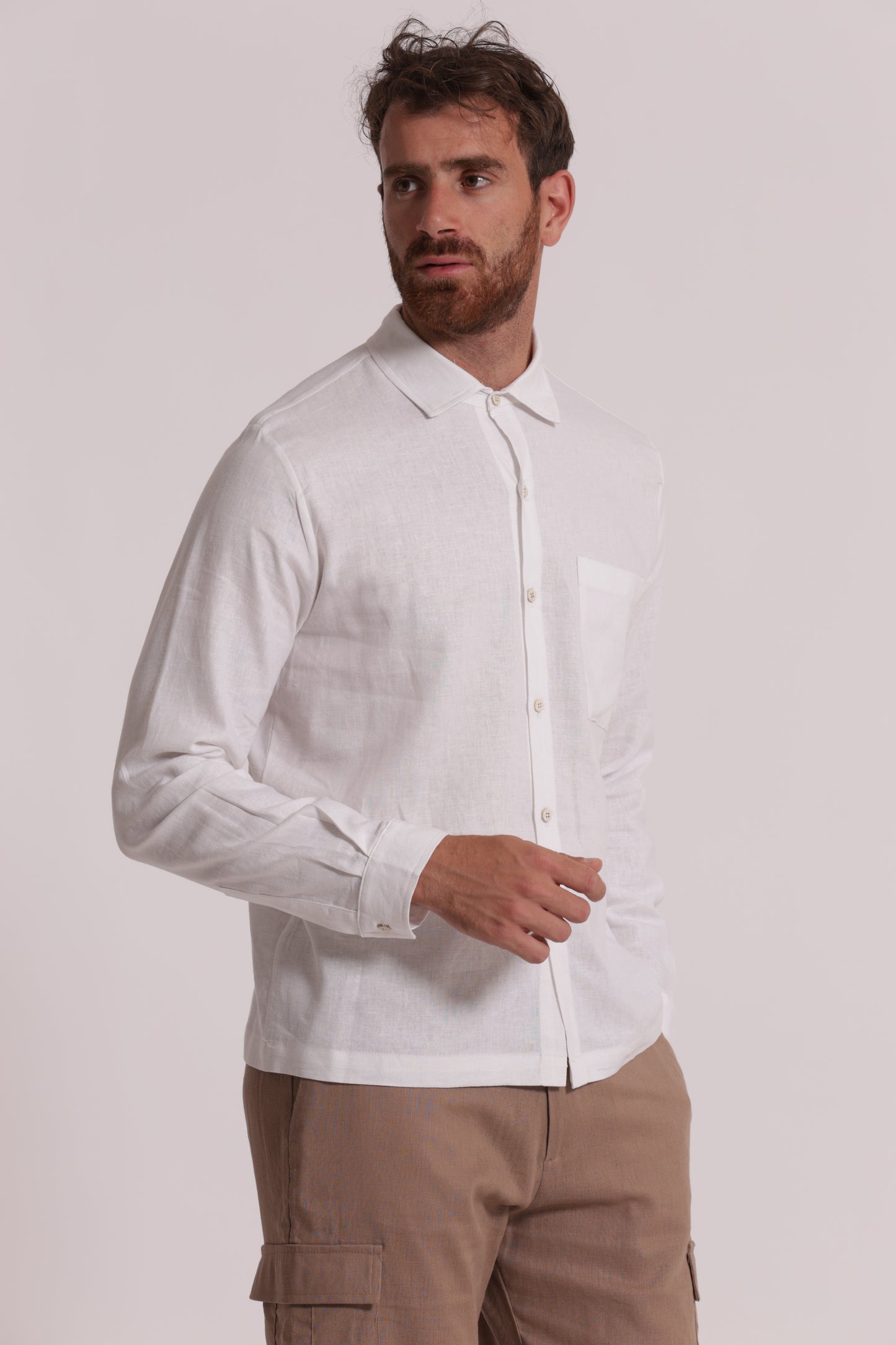 CAMICIA IN LINO CON MANICA LUNGA E TASCHINO