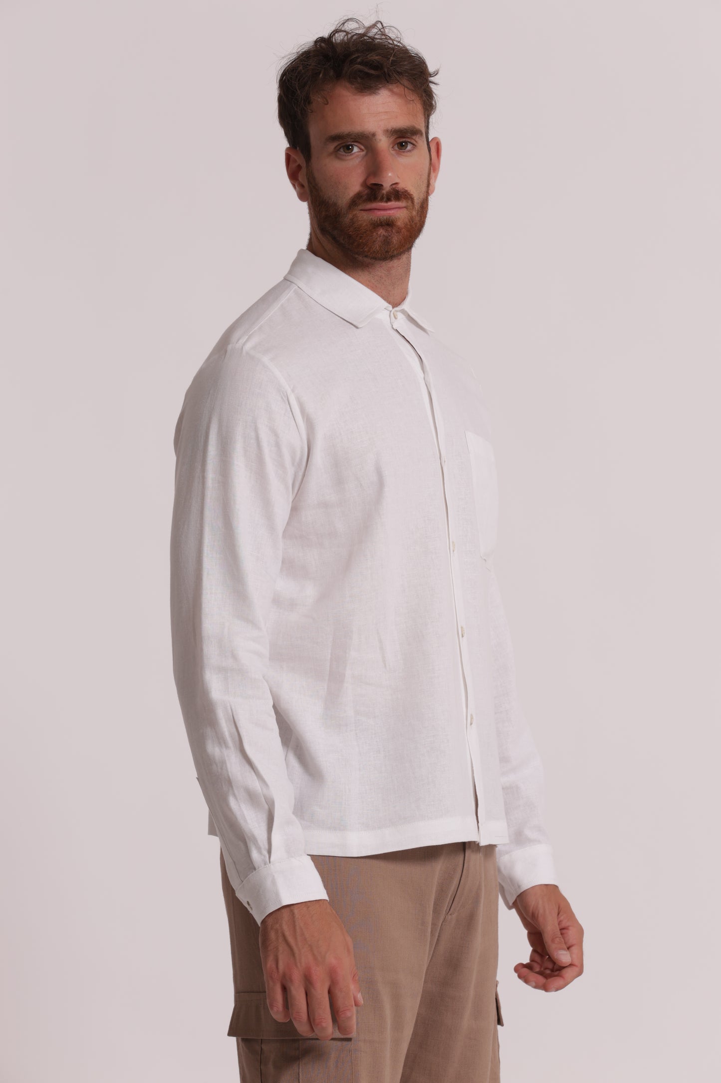 CAMICIA IN LINO CON MANICA LUNGA E TASCHINO