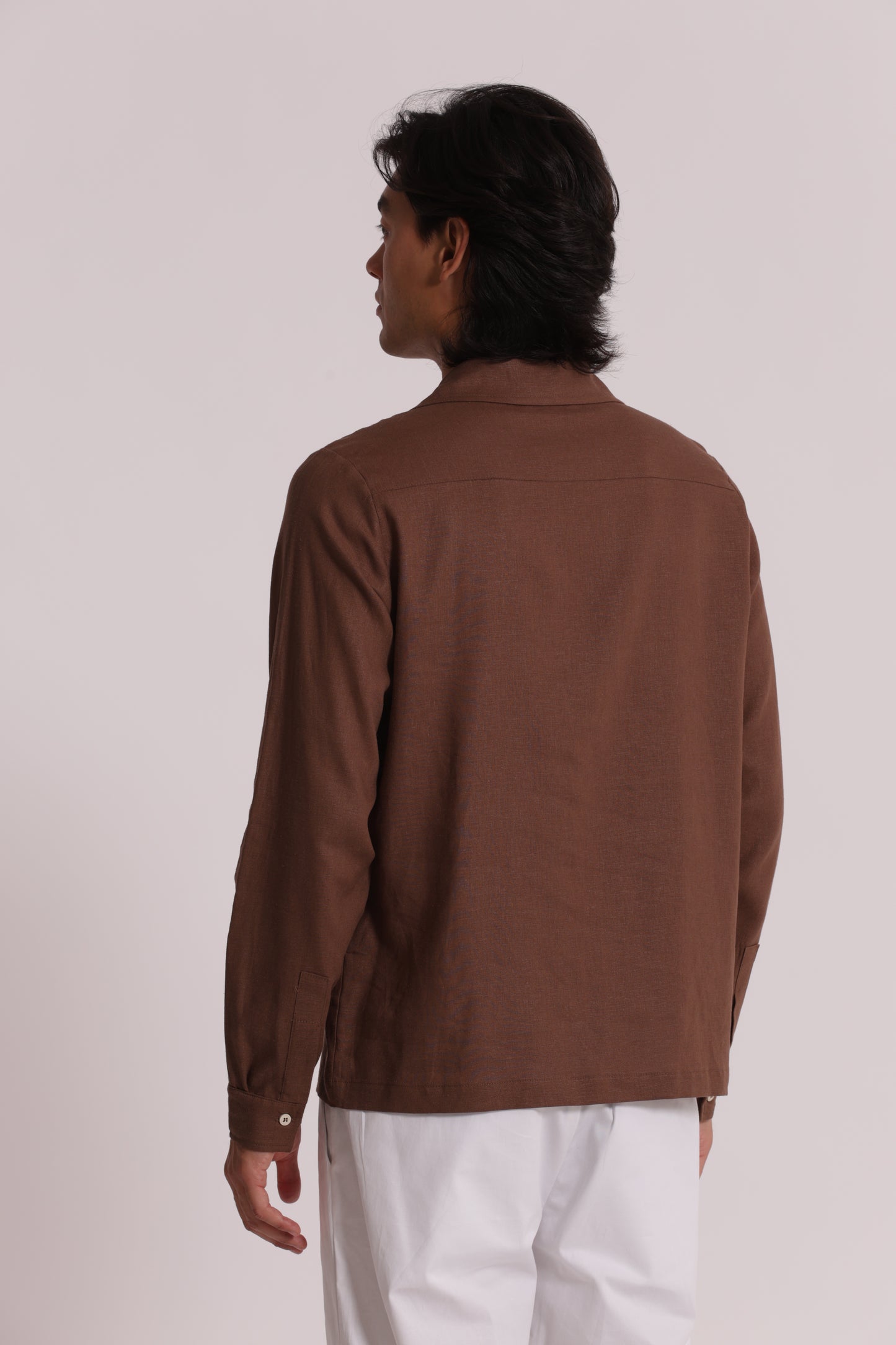 CAMICIA IN LINO CON MANICA LUNGA E TASCHINO