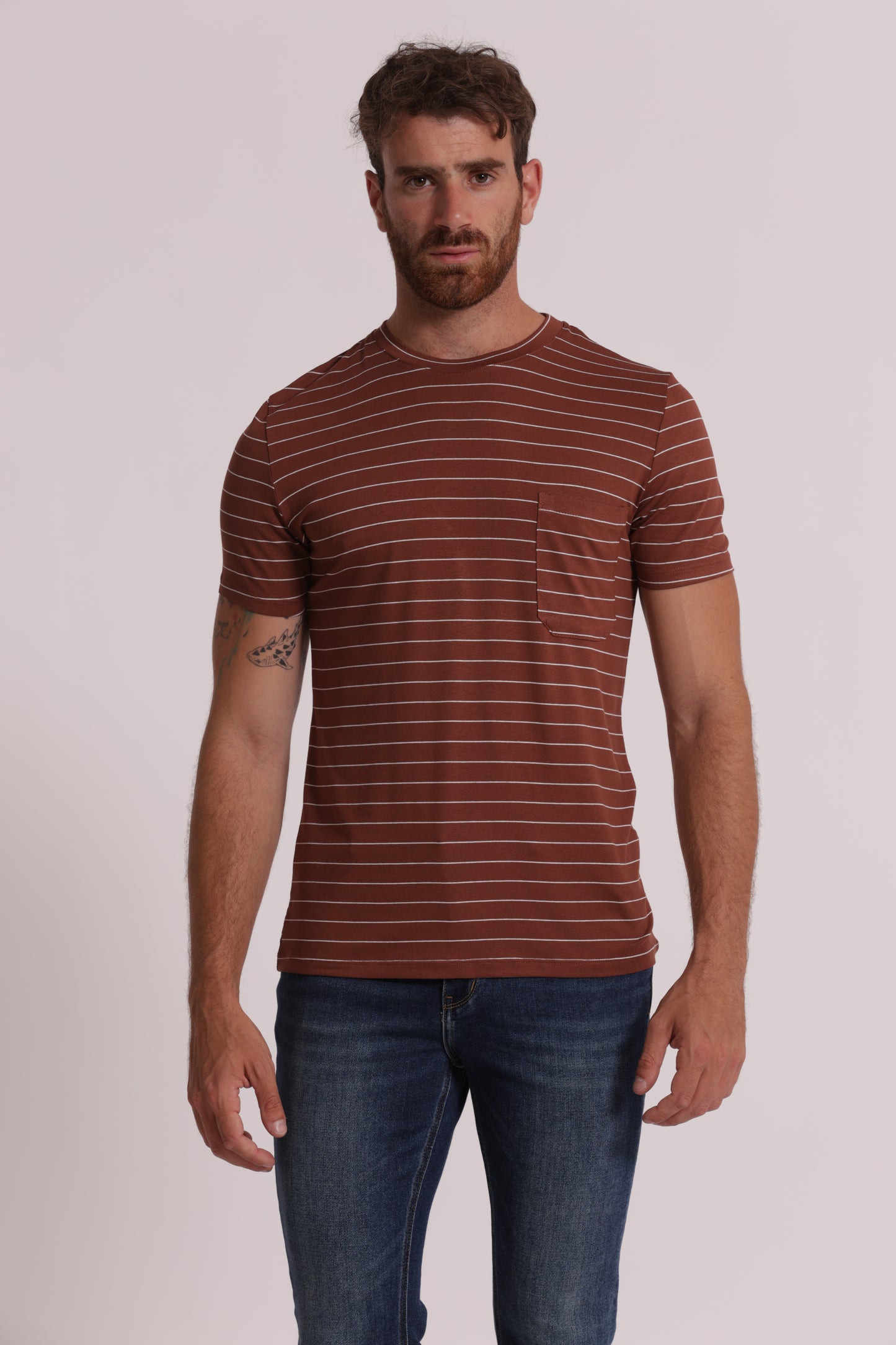 T-SHIRT GIROCOLLO CON TASCHINO MARINIERE