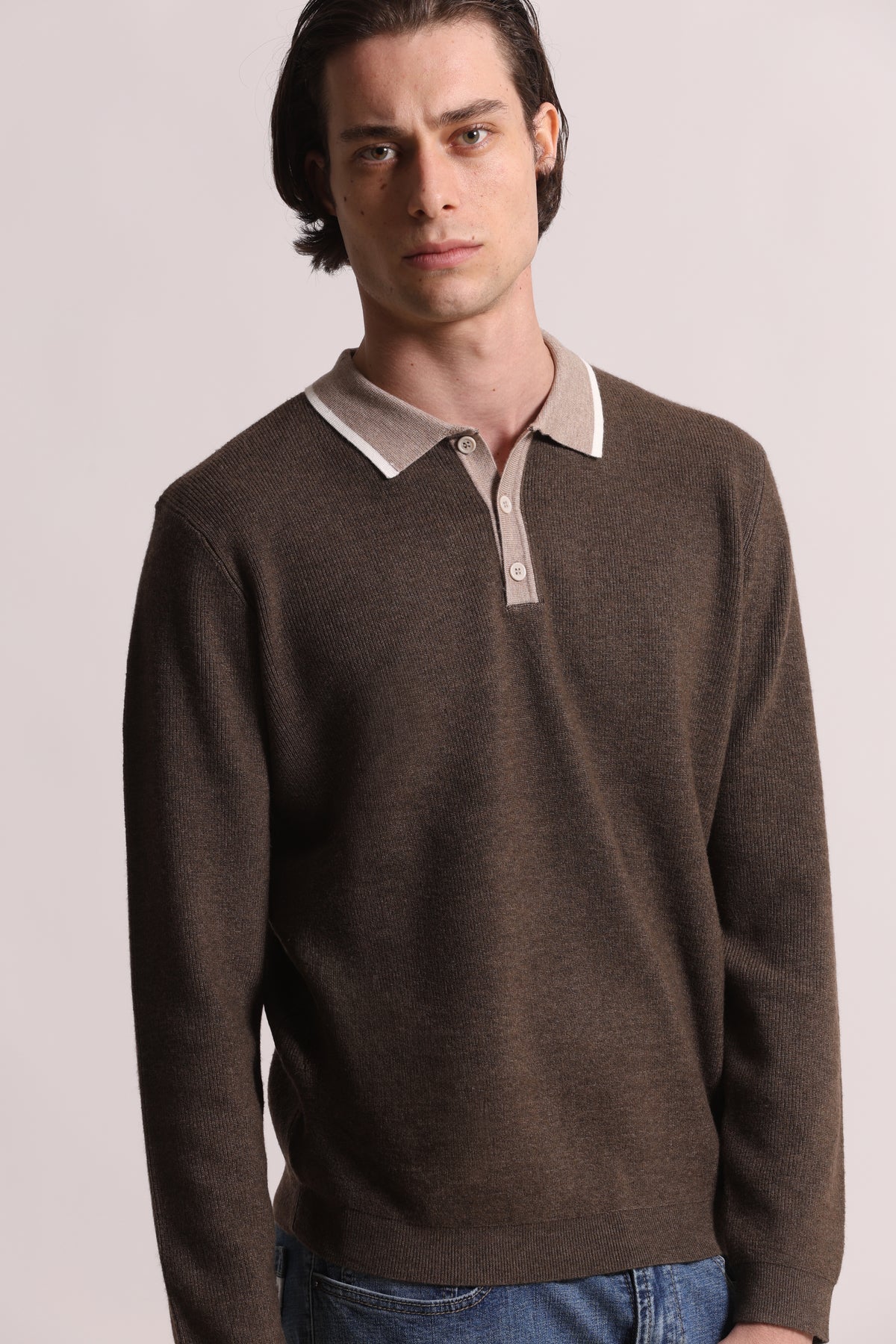POLO IN MAGLIA CON COLLETTO A CONTRASTO