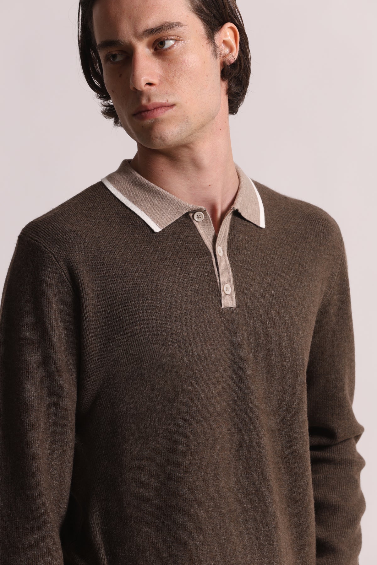 POLO IN MAGLIA CON COLLETTO A CONTRASTO
