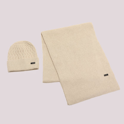 SET BERRETTO E SCIARPA CON TRECCE