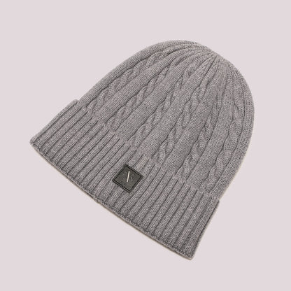 BERRETTO BASIC IN MAGLIA CON TRECCE