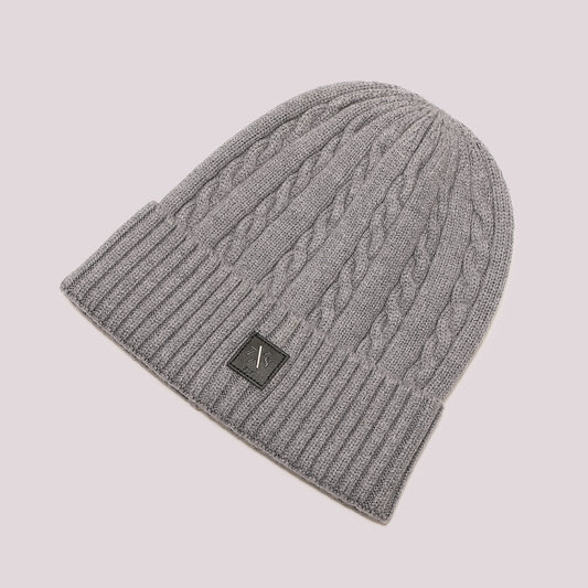 BERRETTO BASIC IN MAGLIA CON TRECCE