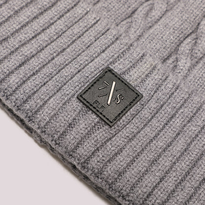 BERRETTO BASIC IN MAGLIA CON TRECCE