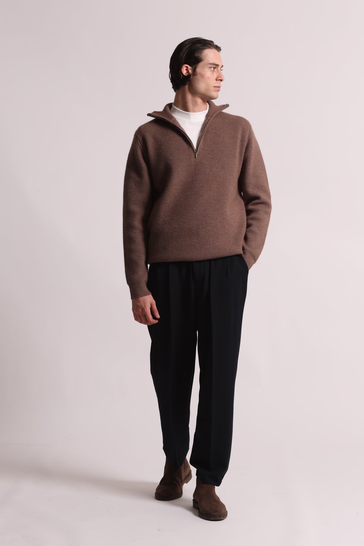 PANTALONI IN MANOLANA CON PINCES