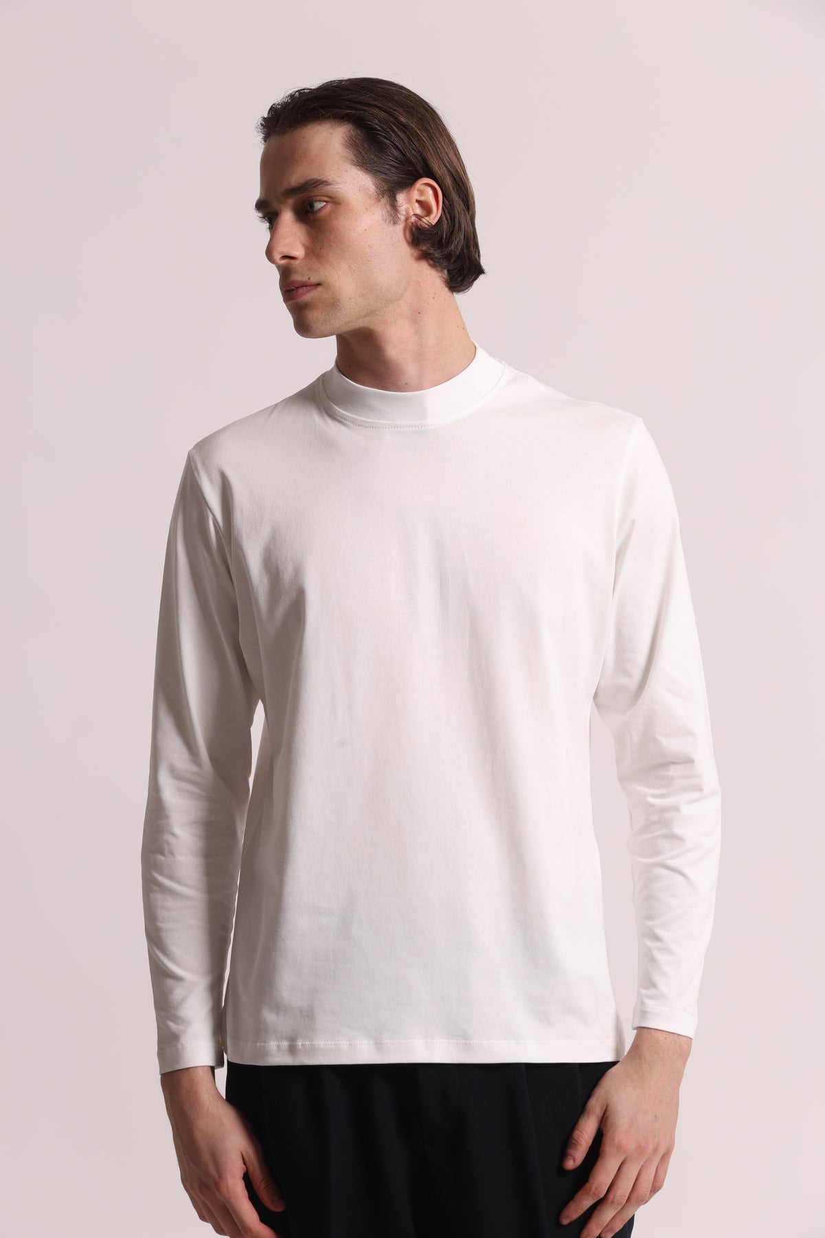 T-SHIRT A MEZZO COLLO IN COTONE