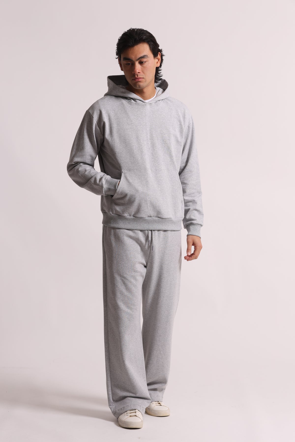 PANTALONI TUTA A GAMBA LARGA