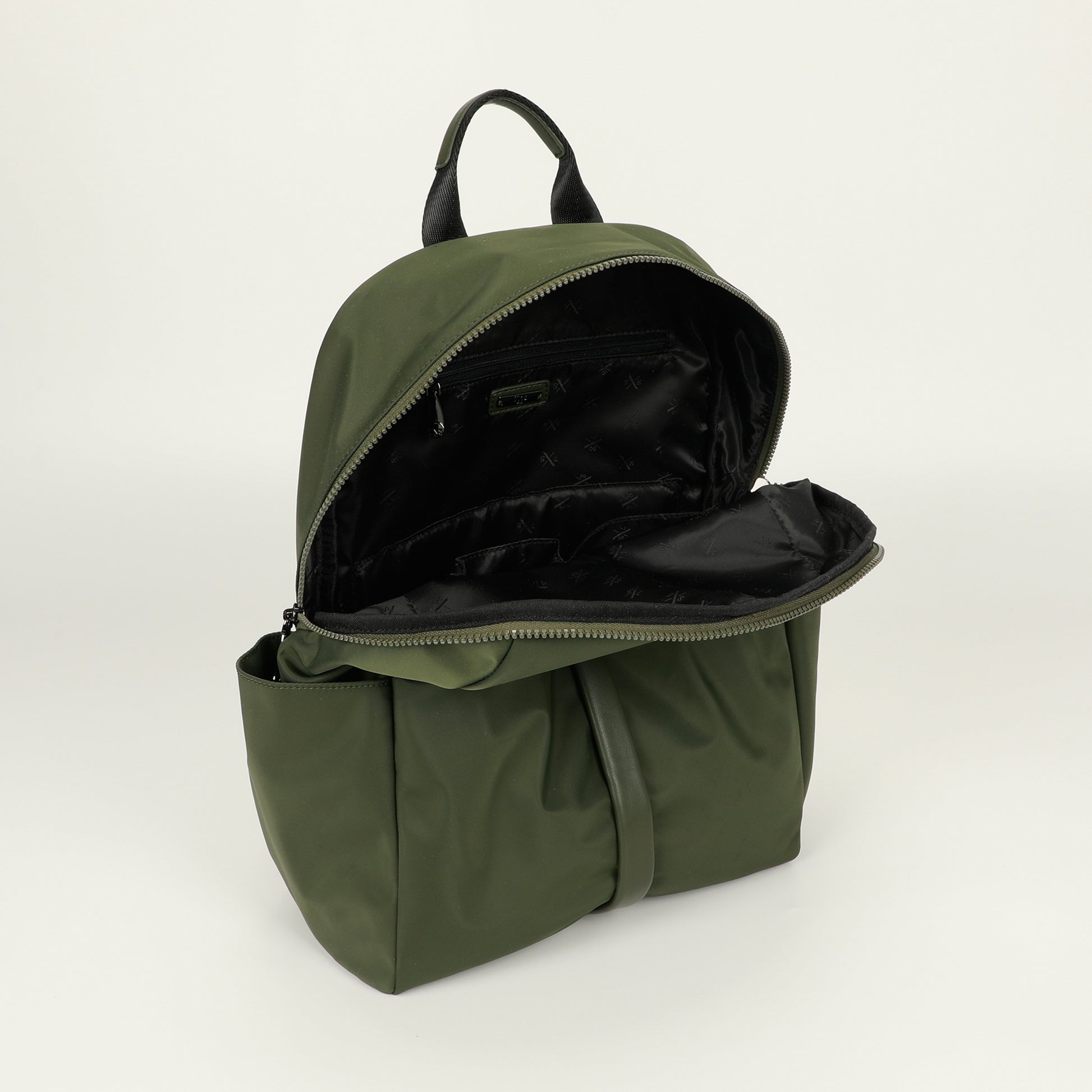 ZAINO IN TESSUTO TECNICO CON DETTAGLI IN SIMILPELLE